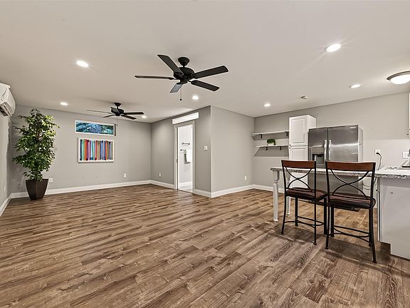 3rd image of 1410 Briar Green Ct
