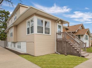6972 W Wolfram St, Chicago, IL 60634