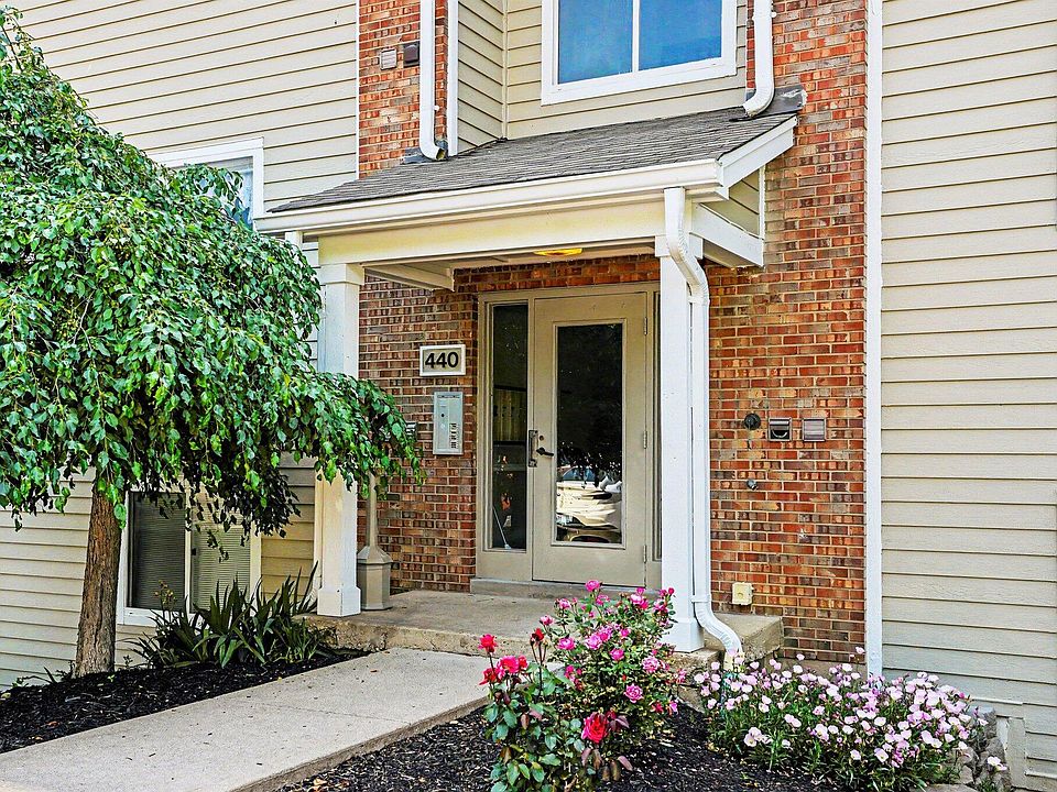 1st image of 440 Lakeview Dr Unit 12