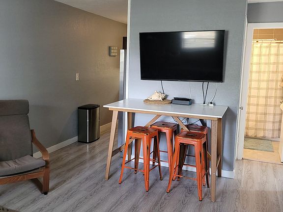 5th image of 148A SE 1st St Unit A