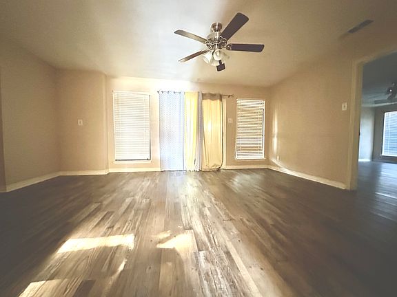 5th image of 1215 Kenshire Ln