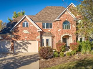 2441 Bird Ln, Batavia, IL 60510