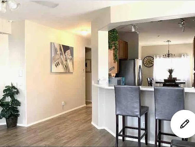 2615 E Brooks St — Photo 9