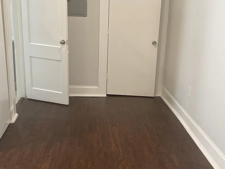669 Boulevard NE — Photo 3