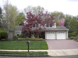 42 Gladstone Dr, East Brunswick, NJ 08816