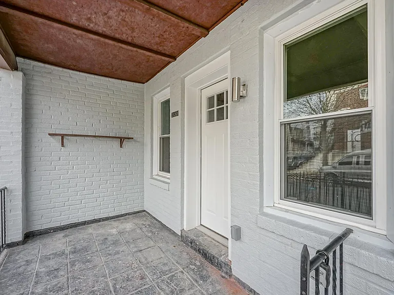3130 Dickinson St — Photo 29