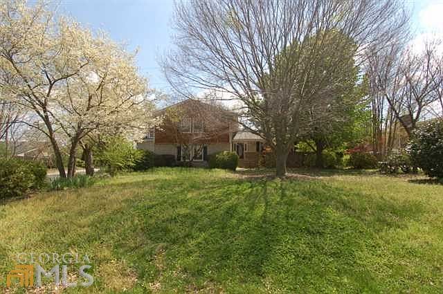 2845 Fontainebleau Dr, Dunwoody, GA 30360 | Zillow