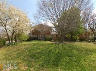 2845 Fontainebleau Dr, Dunwoody, GA 30360