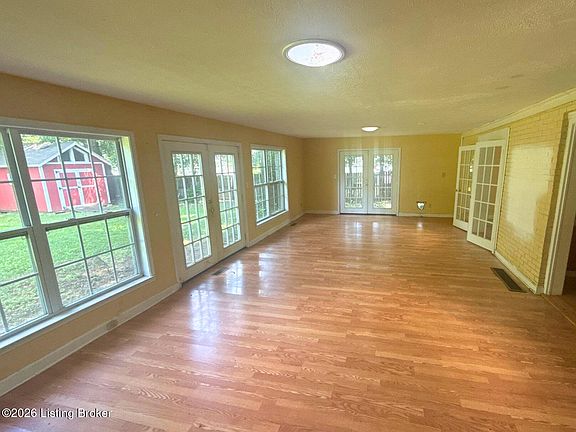 5th image of 8407 Brownsboro Rd