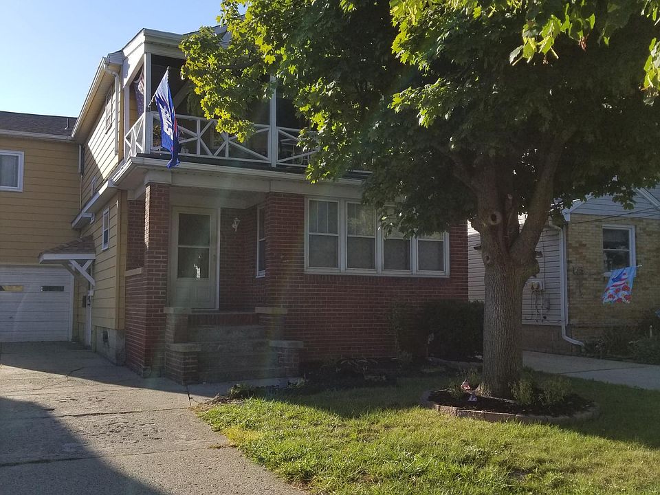 1st image of 44 Dellwood Pl