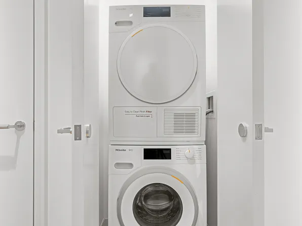 1 Wall Street image 10 of 12