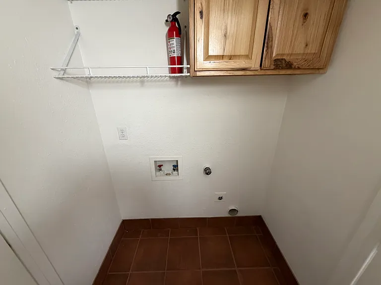 2501 Chelwood Park Blvd NE #D — Photo 3