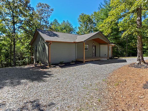 3rd image of 55 Ridgeline Road