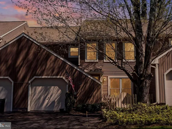 1560 Hummingbird Ct, Yardley, PA 19067