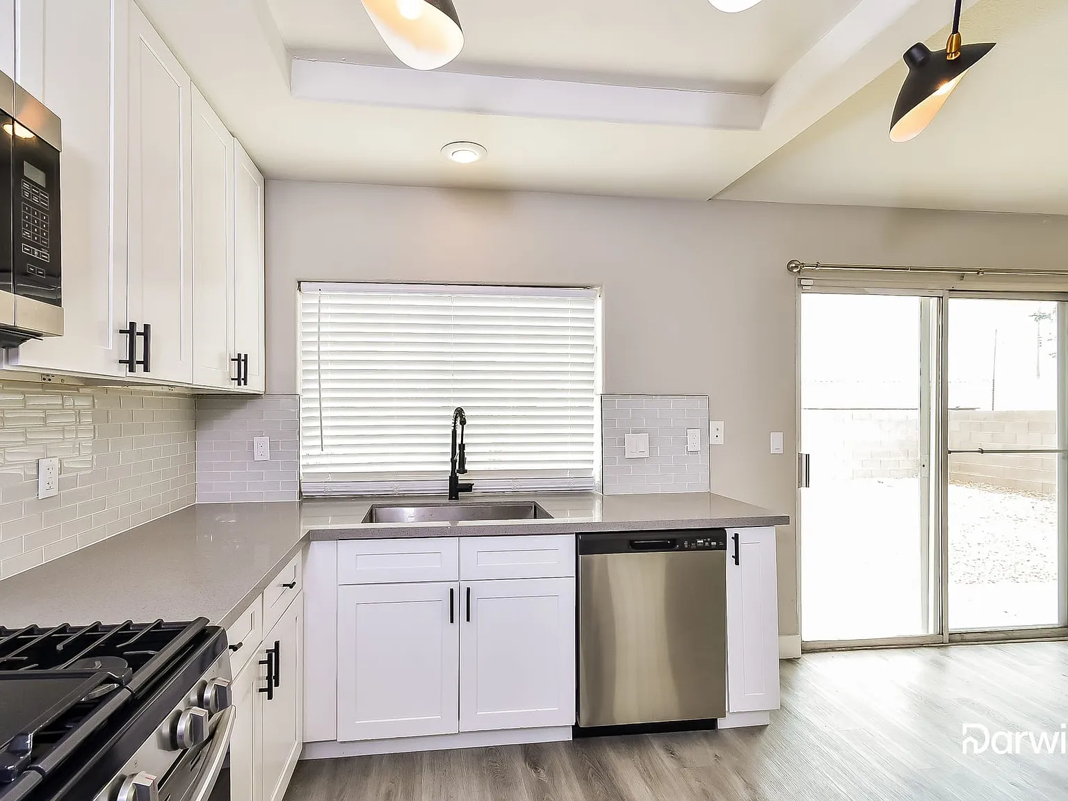 3 bed, 2.0 bath, 1608 sqft, $2,199 — Photo 3