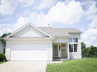 33160 Swallow Dr, Rockwood, MI 48173