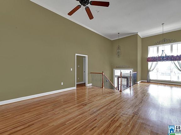 4th image of 169 Farmingdale Dr