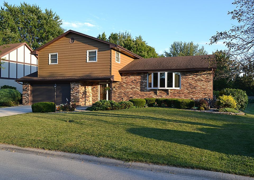 1st image of 1540 Southhampton Dr