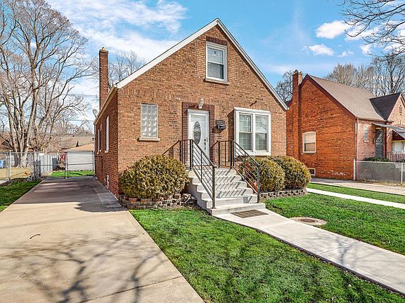 3rd image of 10029 S Crandon Ave