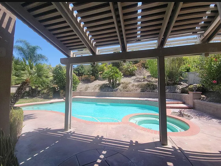 11633 Winding Ridge Dr — Photo 18