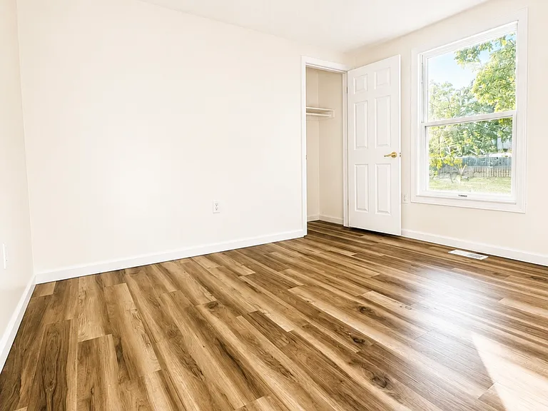 304 Lake Crystalbrook Dr — Photo 34