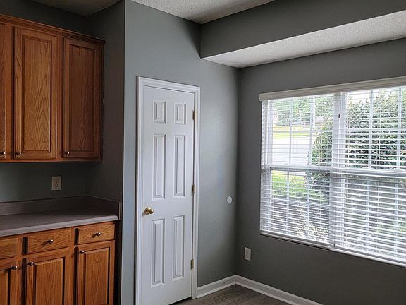 5th image of 3402 Sosa Rd #1
