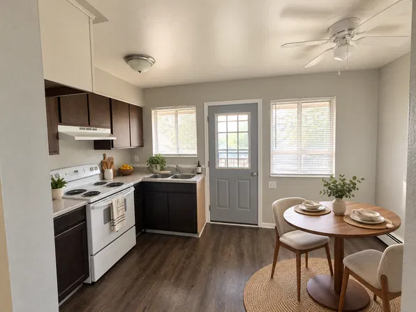 Hidden Valley Apartments, 10660 E Holly Rd #20, Davisburg, MI 48350