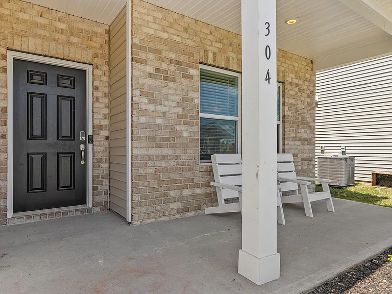 304 Garrison Grove Dr — Photo 38