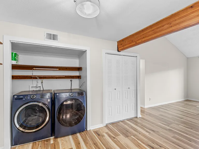 335 Wright St #312 — Photo 9