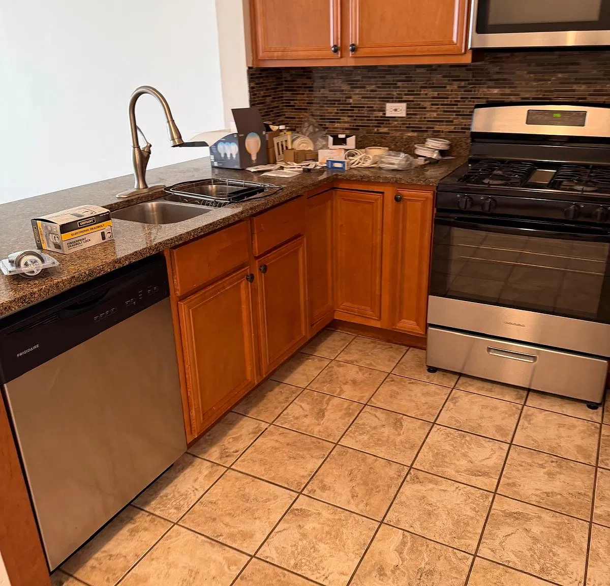 2 bed, 1.5 bath, 1205 sqft, $2,300 — Photo 4