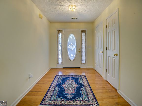 4th image of 160 Vinnys Way