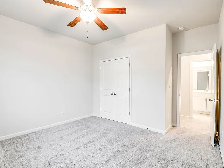 360 Caledonia Ct — Photo 39