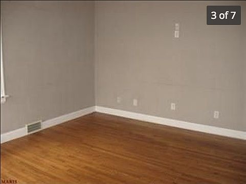 3rd image of 4010 Oleatha Ave #4010