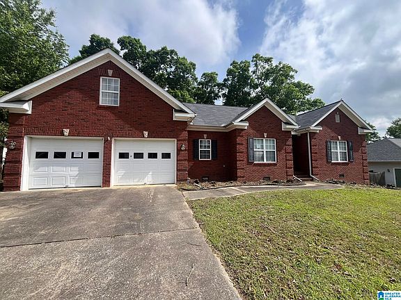 5th image of 366 Lillian Ln