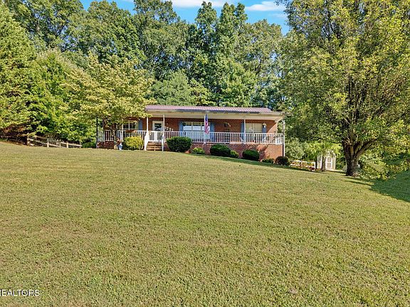 2nd image of 3721 Meadowland Dr