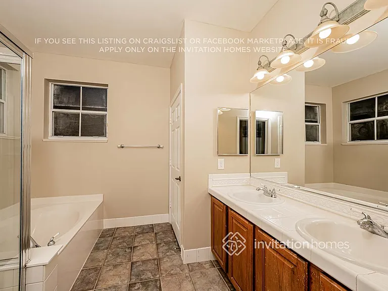 1504 Siena Ln — Photo 10