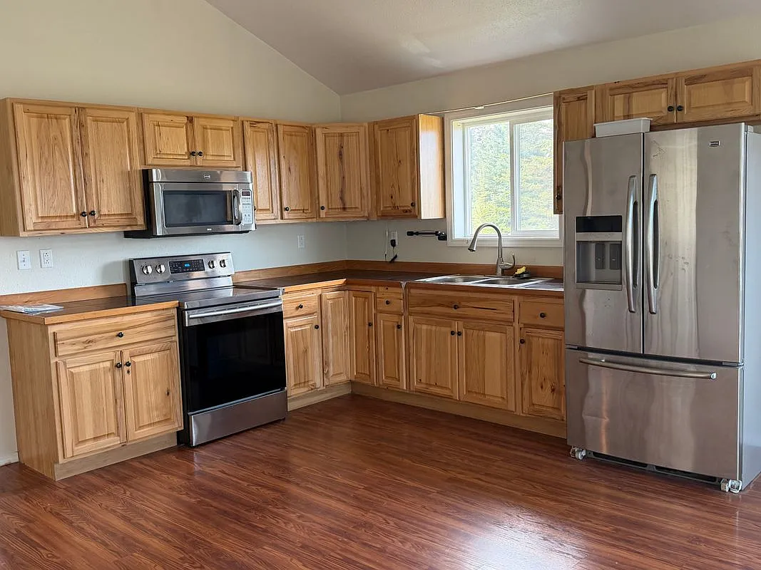 1 bed, 1.0 bath, 720 sqft, $1,000 — Photo 3