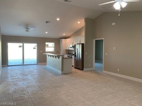 3rd image of 3934 NE 22nd Pl