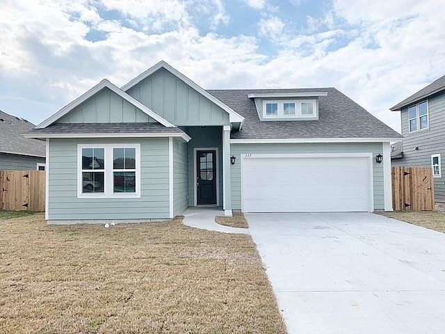1st image of 117 Highwood Dr