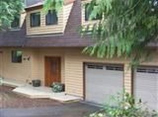 21105 Snag Island Dr, Lake Tapps, WA 98391