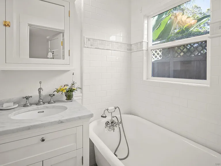 950 Olive Ave — Photo 28