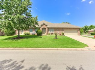 2000 NW 158th St, Edmond, OK 73013