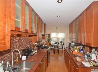 5345 64th St, Maspeth, NY 11378