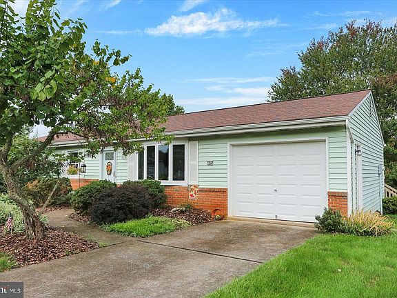 2nd image of 1104 White Dawn Ln
