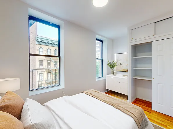 164 East 90th Street 4FE image 3 of 12