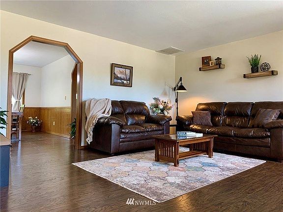 4th image of 5901 Thornbury Dr SE