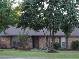 825 Old West Point Rd, Starkville, MS 39759