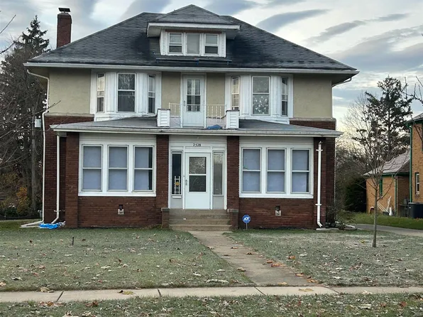 2528 Lincoln Way W, South Bend, IN 46628