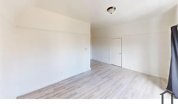 1128 34th St — Photo 21