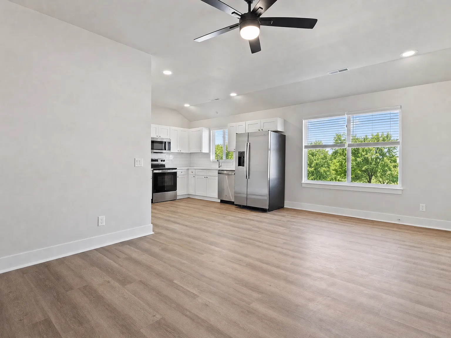 Bradford Trail Apartments — Photo 4